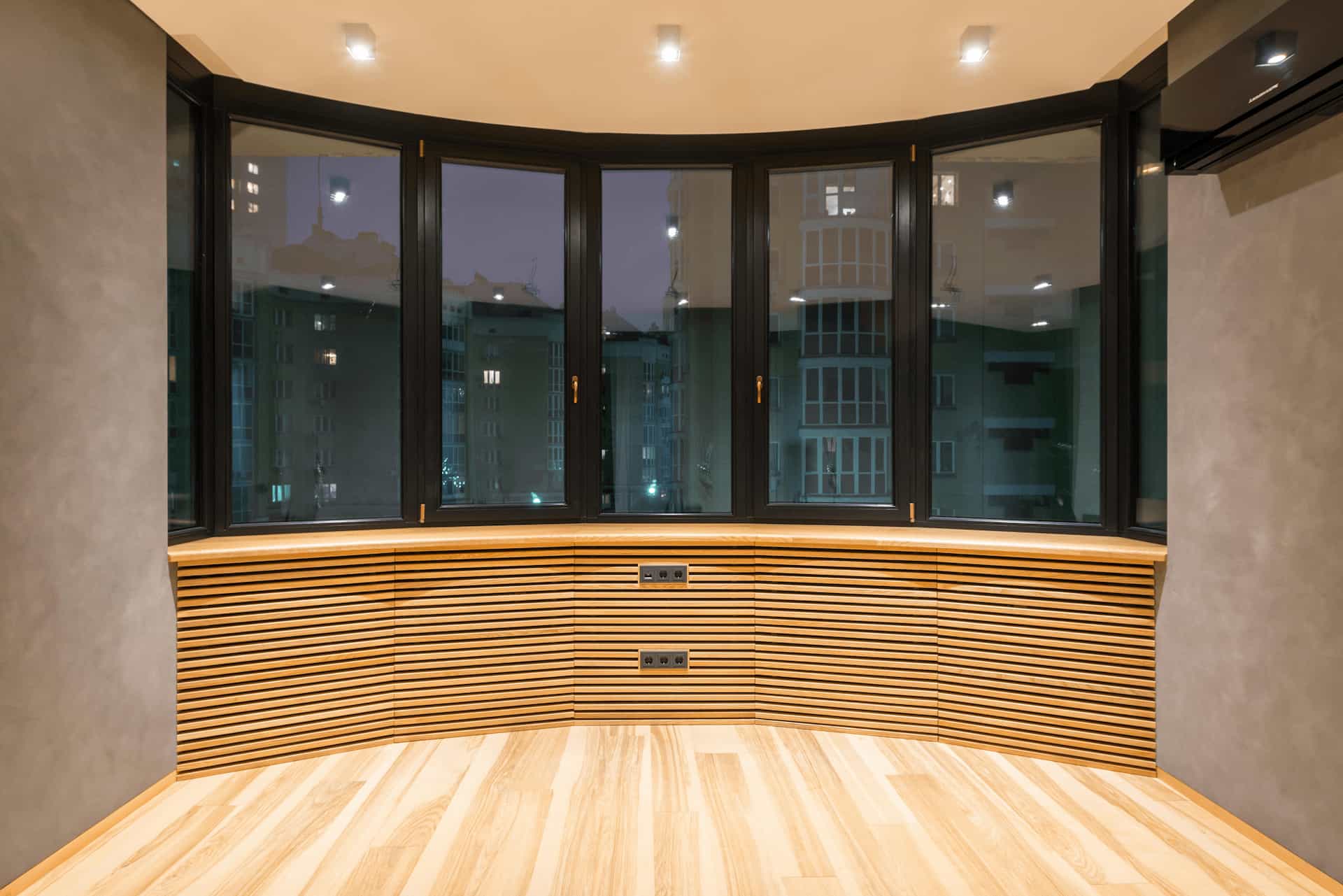 Custom window design