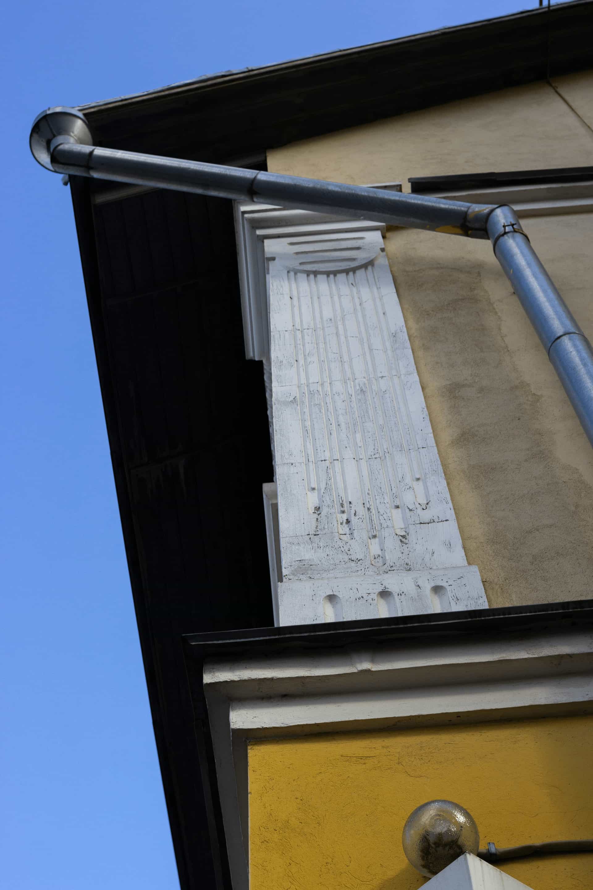 Exterior home gutter installation detail